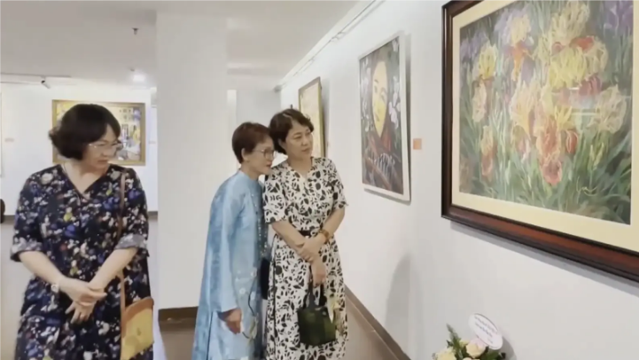 'Màu phái đẹp' - Triển lãm tôn vinh phụ nữ Việt